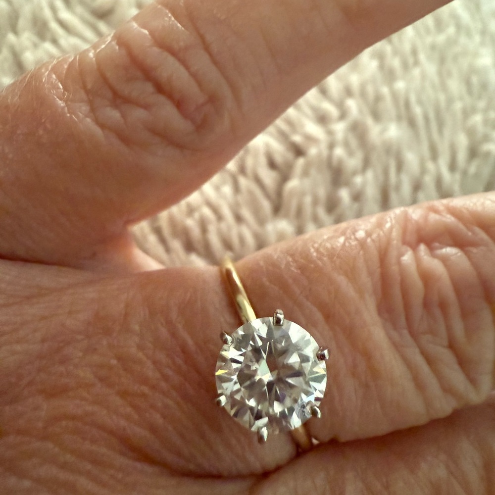 Elegant 2.5ct Moissanite Yellow & White Gold Women's Ring